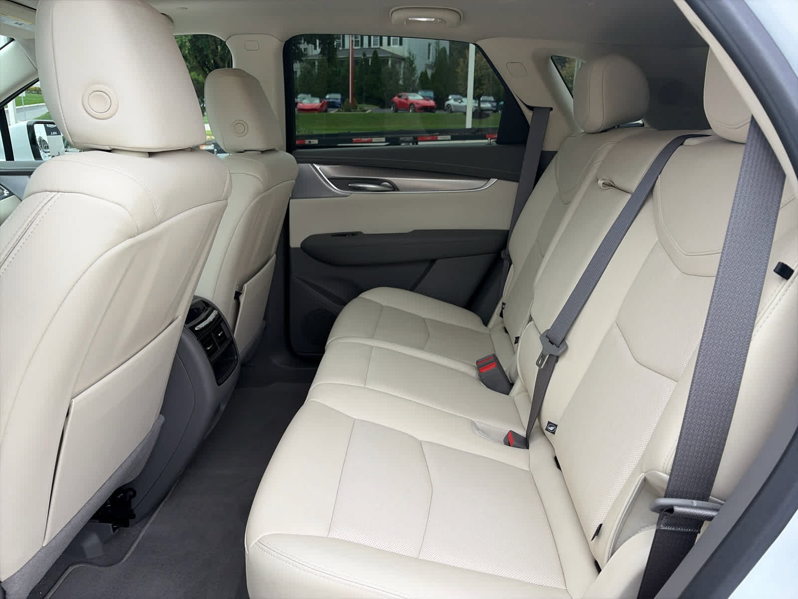 Used 2024 Cadillac XT5 Premium Luxury AWD/4WD image 9