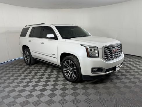 Used 2018 GMC Yukon Denali w/ Denali Ultimate Package AWD/4WD image 7