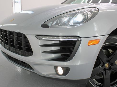 Used 2016 Porsche Macan S image 19