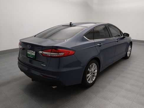 Used 2019 Ford Fusion SE FWD image 9