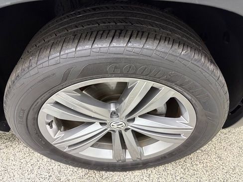 Used 2019 Volkswagen Atlas SEL R-Line image 14