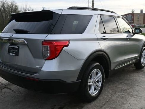 Used 2020 Ford Explorer XLT w/ Comfort Package AWD/4WD image 5