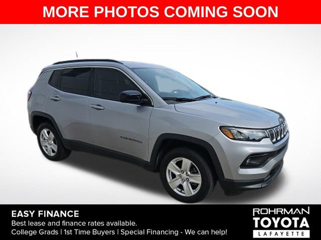 Used 2022 Jeep Compass Latitude w/ Convenience Group AWD/4WD image 3
