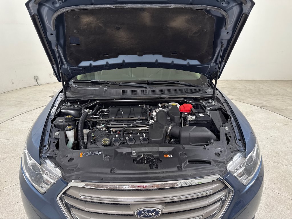 Used 2018 Ford Taurus SE FWD image 18