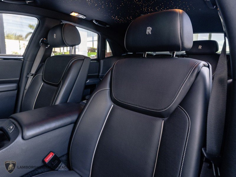 Used 2017 Rolls-Royce Ghost RWD image 24