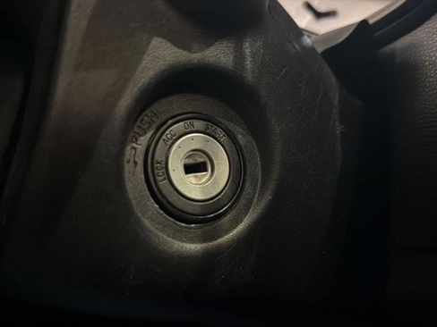 Used 2021 Toyota Corolla LE w/ Carpet Mat Package (TMS) image 23