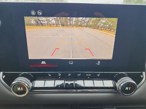 New 2026 GMC Canyon Elevation w/ Convenience Package image 13