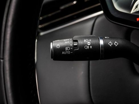 Used 2025 Land Rover Range Rover Sport SE AWD/4WD image 33