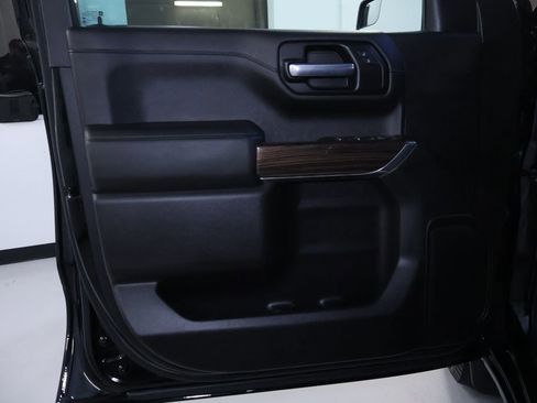 Used 2020 Chevrolet Silverado 1500 LT image 10