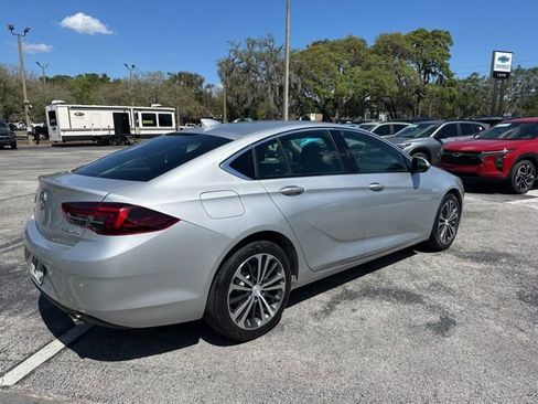 Used 2018 Buick Regal Essence w/ Driver Confidence Package #1 image 5