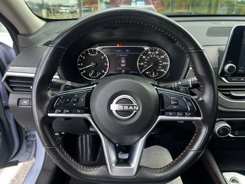 Used 2023 Nissan Altima 2.5 SR AWD/4WD image 13
