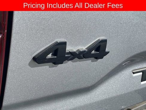 Used 2023 Toyota Tacoma SR5 AWD/4WD image 9