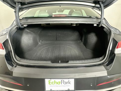 Used 2024 Hyundai Elantra Limited FWD image 31