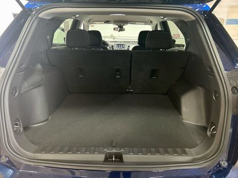 Used 2022 Chevrolet Equinox LS w/ LS Convenience Package FWD image 23