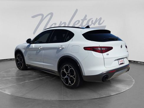 Used 2023 Alfa Romeo Stelvio Ti AWD/4WD image 5