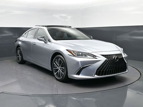 Certified 2025 Lexus ES 350 w/ Premium Package image 9
