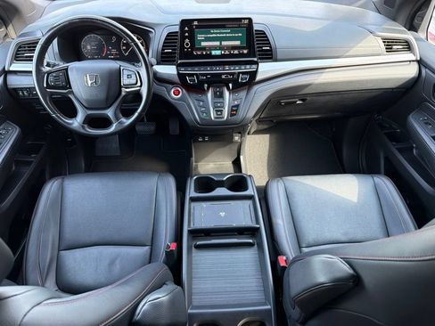 Used 2025 Honda Odyssey Sport-L image 18