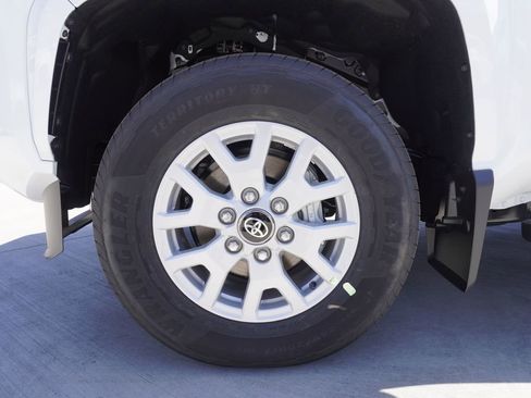New 2026 Toyota Tacoma SR5 RWD image 18