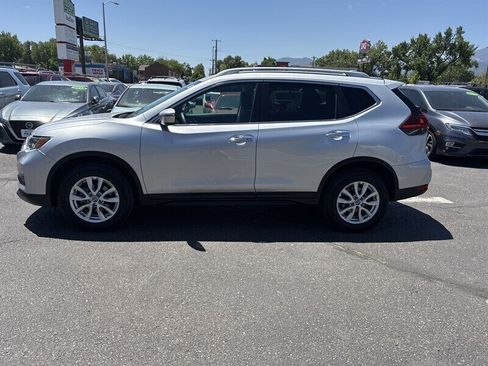 Used 2018 Nissan Rogue SV AWD/4WD image 4