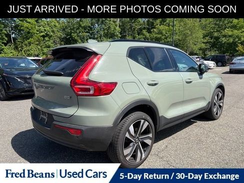 Used 2023 Volvo XC40 B5 Plus w/ Driver Assist Package AWD/4WD image 8