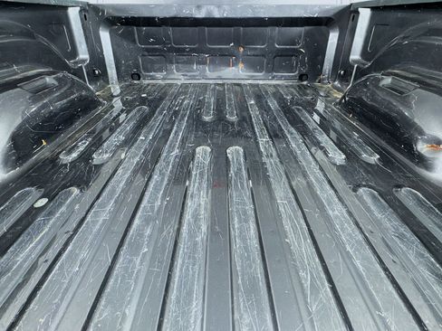 Used 2020 RAM 1500 Classic SLT image 33