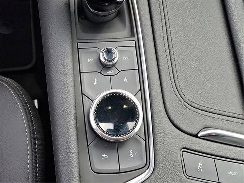 Used 2025 Cadillac XT5 Premium Luxury image 23