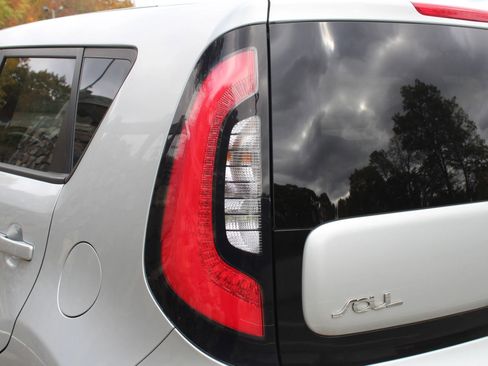 Used 2015 Kia Soul ! w/ Sun & Sound Package image 42