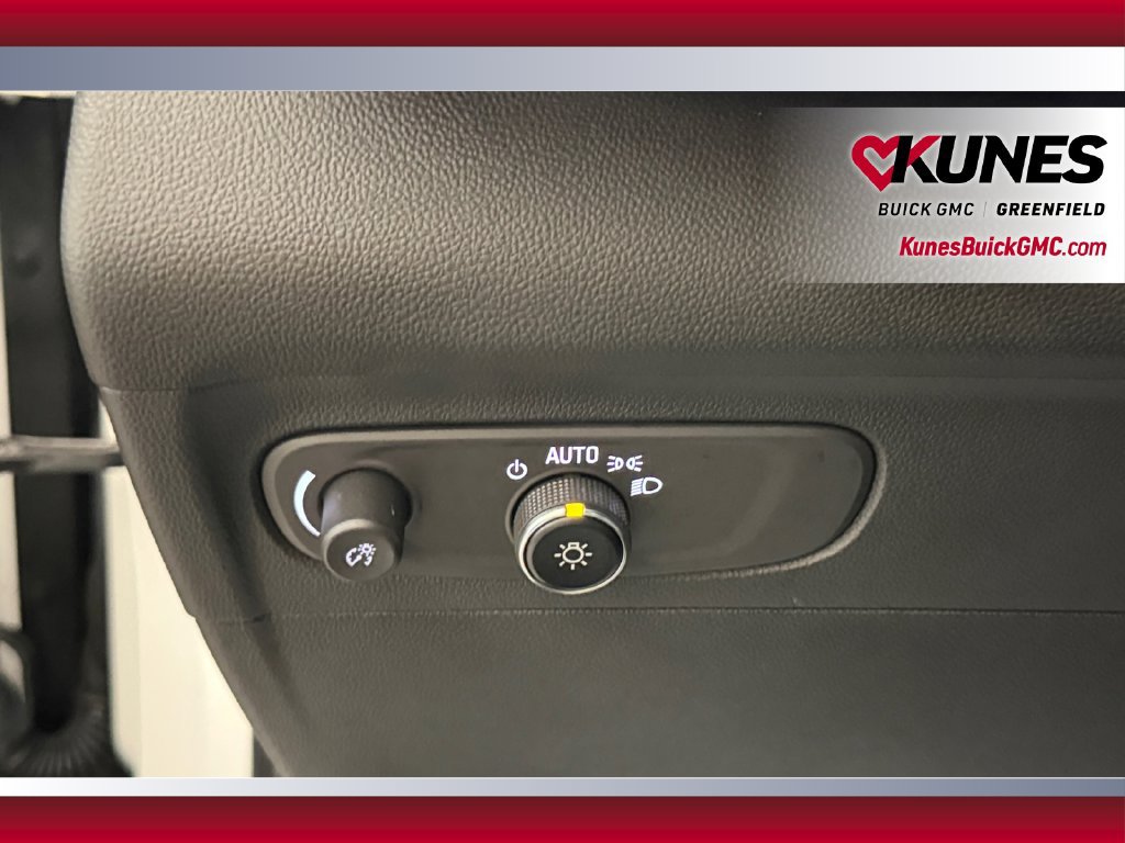 Used 2023 Buick Envision Essence FWD image 19
