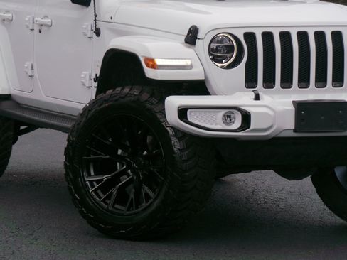 Used 2022 Jeep Wrangler Unlimited Sahara AWD/4WD image 20