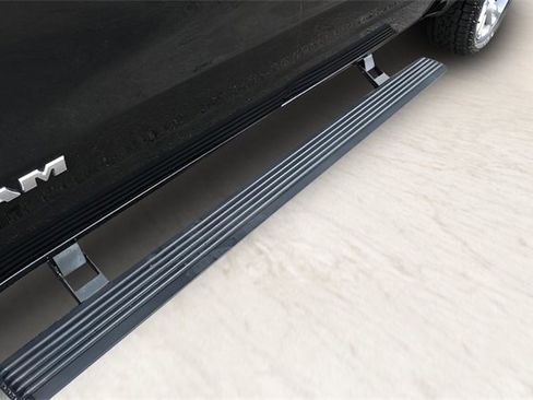 Used 2021 RAM 1500 Laramie w/ Laramie Southwest Edition image 10