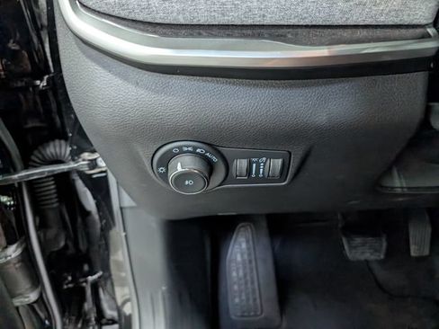 Used 2023 Jeep Compass Latitude AWD/4WD image 19