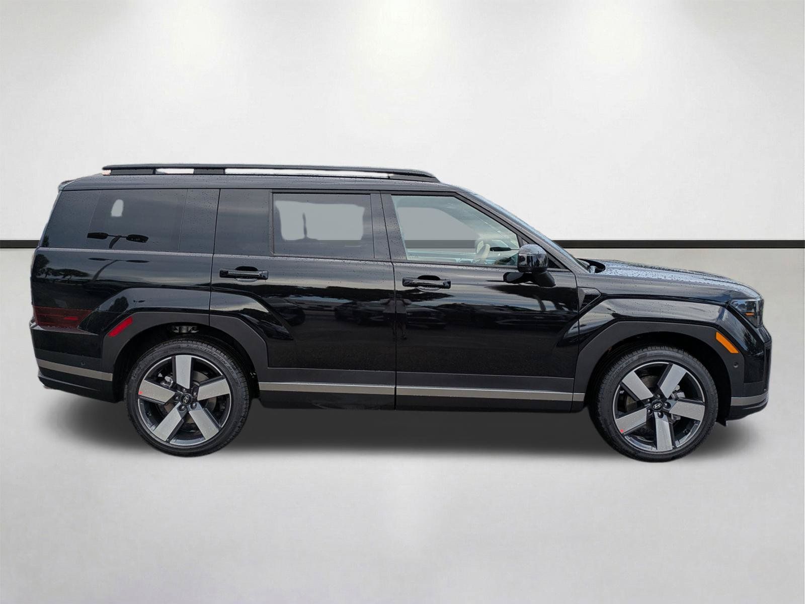 New 2027 Hyundai Santa Fe Limited FWD image 4