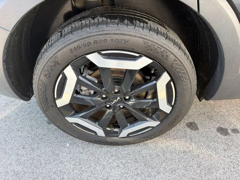 Used 2025 Kia Telluride S FWD image 7