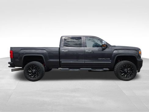Used 2016 GMC Sierra 2500 Denali w/ Duramax Plus Package AWD/4WD image 14