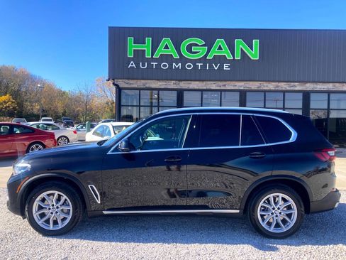 Used 2022 BMW X5 xDrive40i w/ Premium Package image 1