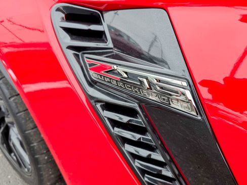 Used 2016 Chevrolet Corvette Z06 w/ 3LZ Preferred Equipment Group image 29