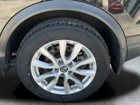 Certified 2022 Nissan Rogue Sport S FWD image 16