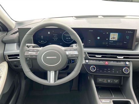 New 2025 Hyundai Sonata SEL FWD image 17