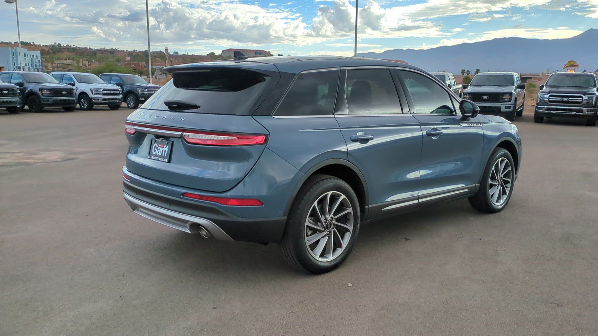 Used 2023 Lincoln Corsair FWD w/ Equipment Group 102A image 3