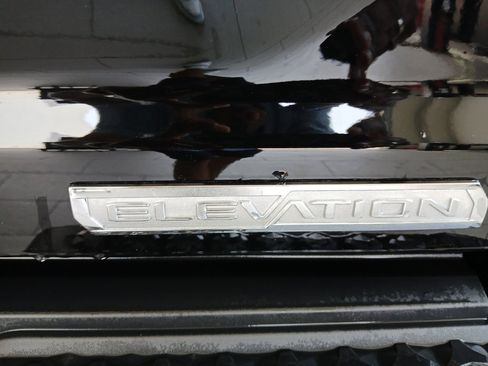 Used 2025 GMC Canyon Elevation w/ Convenience Package RWD image 5