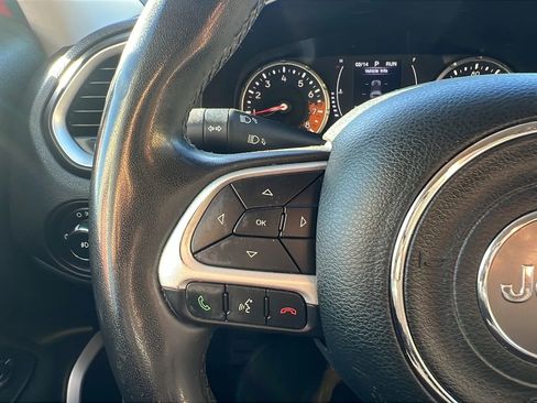 Used 2018 Jeep Renegade Latitude image 15