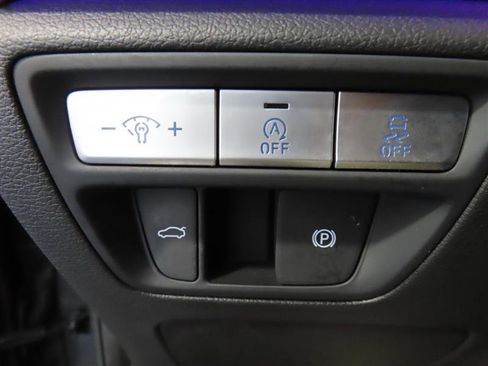 Used 2023 Genesis G80 2.5T image 19