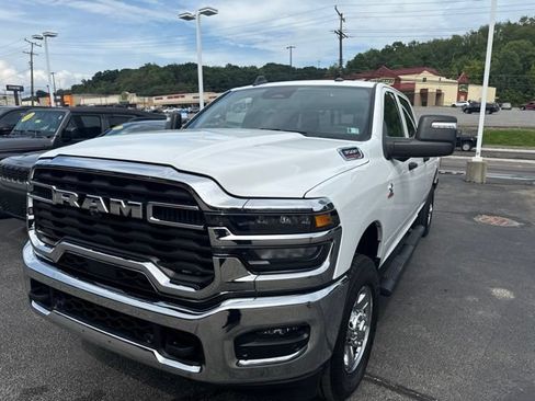 Used 2025 RAM 3500 Tradesman AWD/4WD image 1
