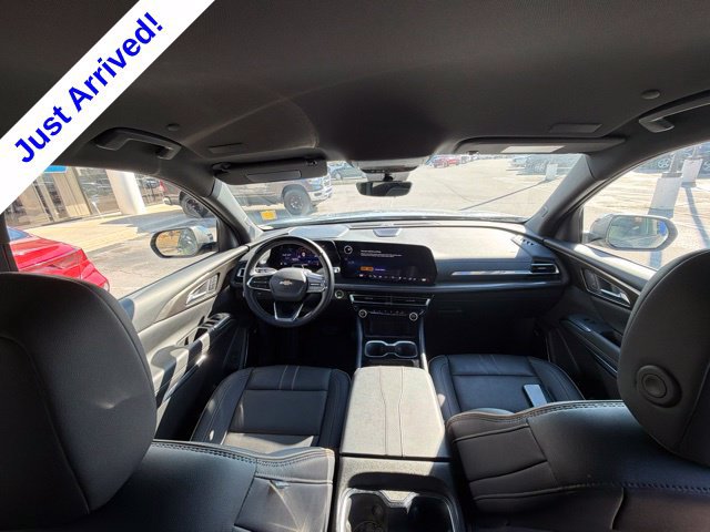 Used 2025 Chevrolet Traverse High Country FWD image 39