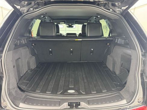 Used 2023 Land Rover Discovery Sport SE AWD/4WD image 7