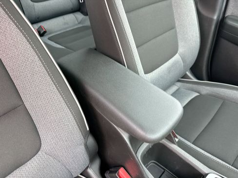 Used 2025 Chevrolet TrailBlazer LS FWD image 21