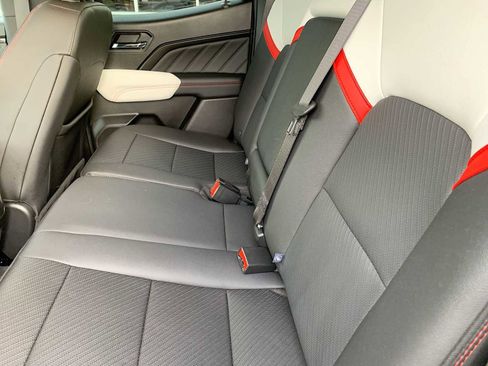 Certified 2024 GMC Canyon AT4X image 24