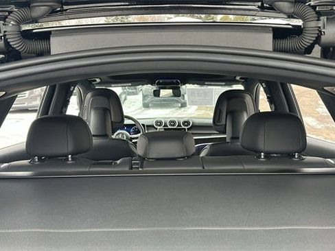 Certified 2025 Mercedes-Benz GLC 300 4MATIC image 36