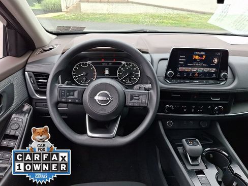Used 2023 Nissan Rogue S AWD/4WD image 12