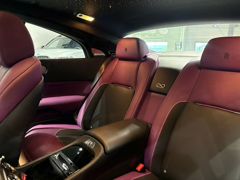 Used 2018 Rolls-Royce Wraith image 21